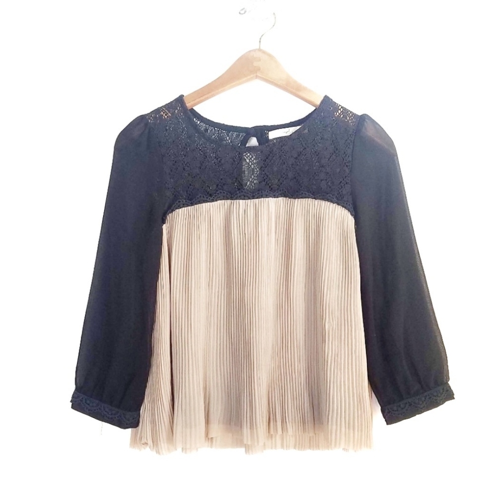Hazel | pleaded two-tone black & beige sheer sleeves blouse size SMALL